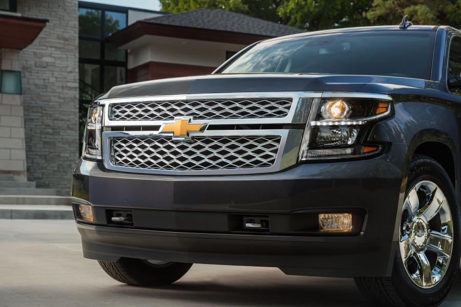 Детали экстерьера Chevrolet Suburban LT 2015 года  (фото 3 из 3)